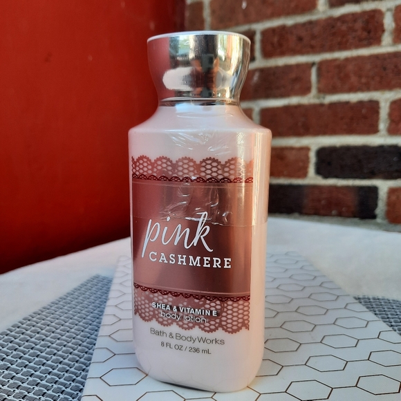 Bath & Body Works Pink Cashmere Shea Vitamin E Body Lotion Christmas Gift